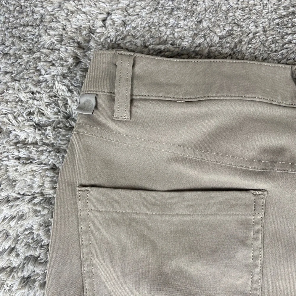 Lululemon ABC Classic Warpstreme Pant Men 29x30 Khaki Technical Trouser Chino